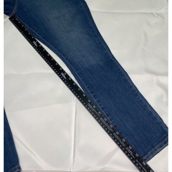 Levi’s Classic Mid-rise Skinny Jeans, NWOT, Size 16M - Picture 15 of 15